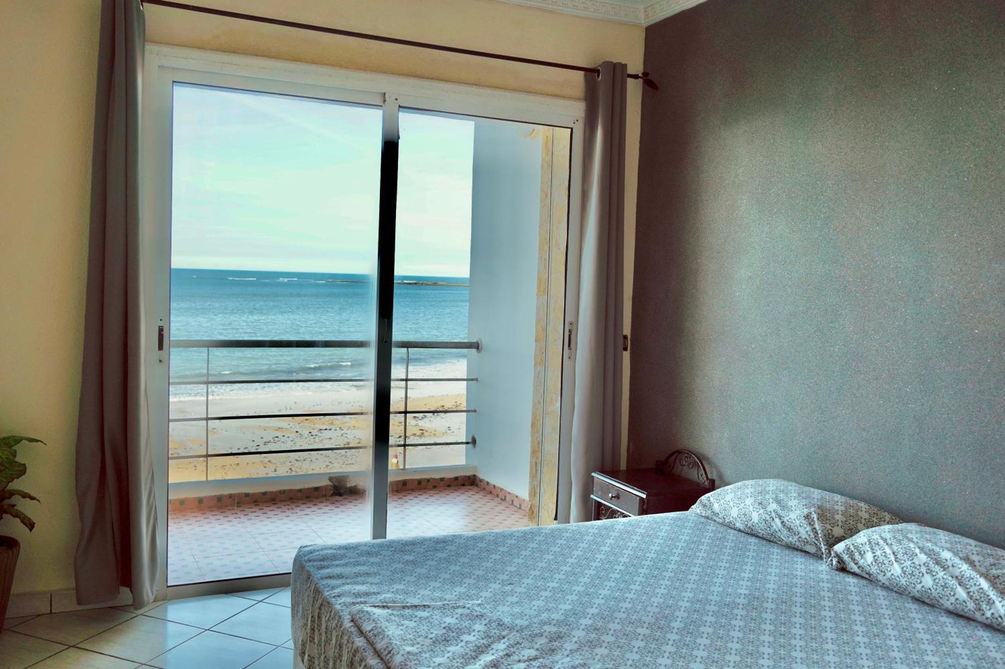 Splendid Beachfront Villa In Sidi Bouzid Beach With Pool Douar Ourlali Eksteriør billede